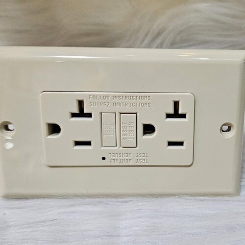 GFCI flush type outlet